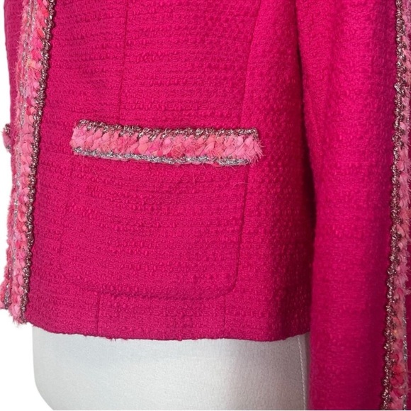 Cabi Blazer Tweed Ballroom Cropped Collarless Hot Pink
Women's Size Medium - Picture 5 of 6